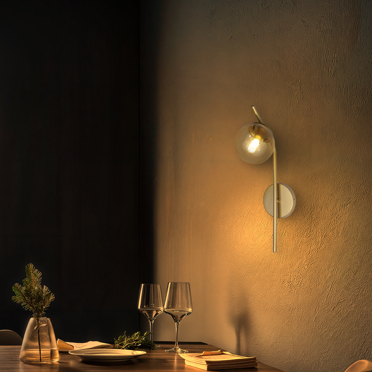 Arandela Parede Stick Light Dourado Globo Âmbar 10Cm