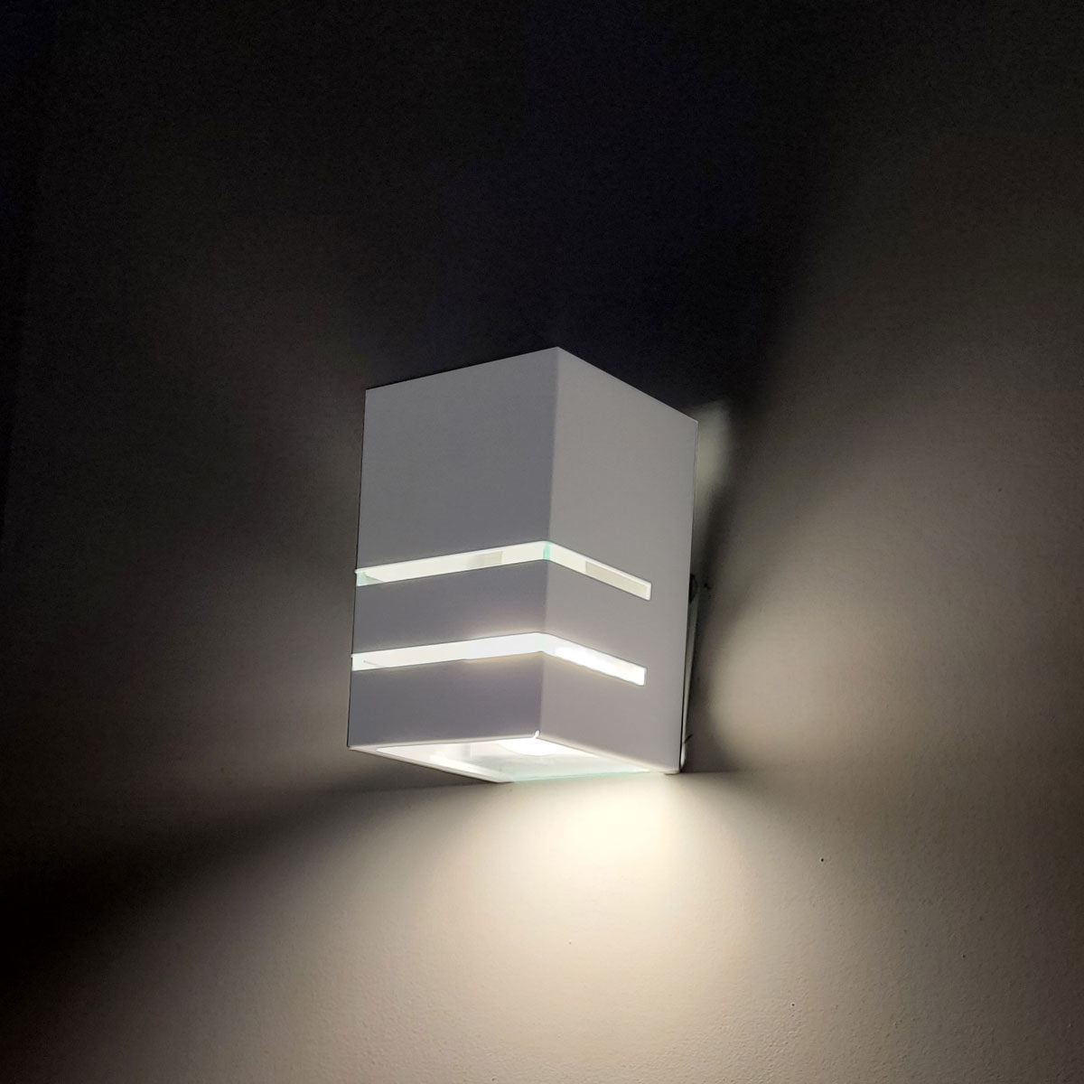 Arandela 2 Frisos 1 Facho Branca Externa Alumínio