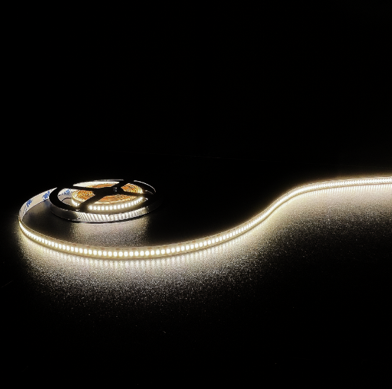 Fita Led Profissional Delis 12v 18w/m Ip20 5m 240LEDS/m 3000K Branco Quente